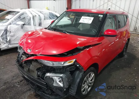2020 Kia Soul Lx z USA, uszkodzony, nr VIN KNDJ23AU3L7719255